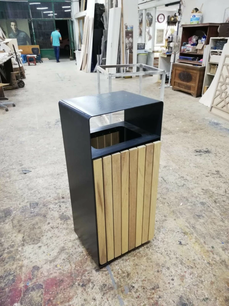 Special Design Trash Can