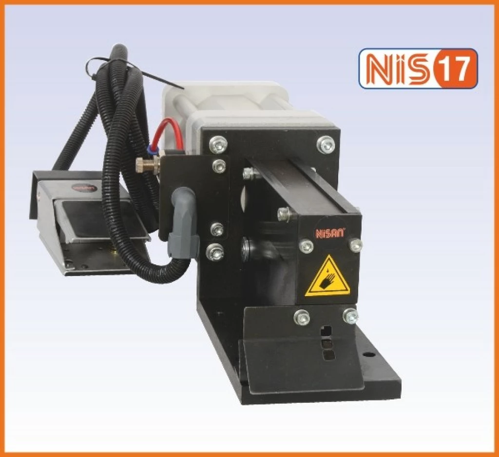 NIS-17 Pneumatic Espagnolette Cutting Machine